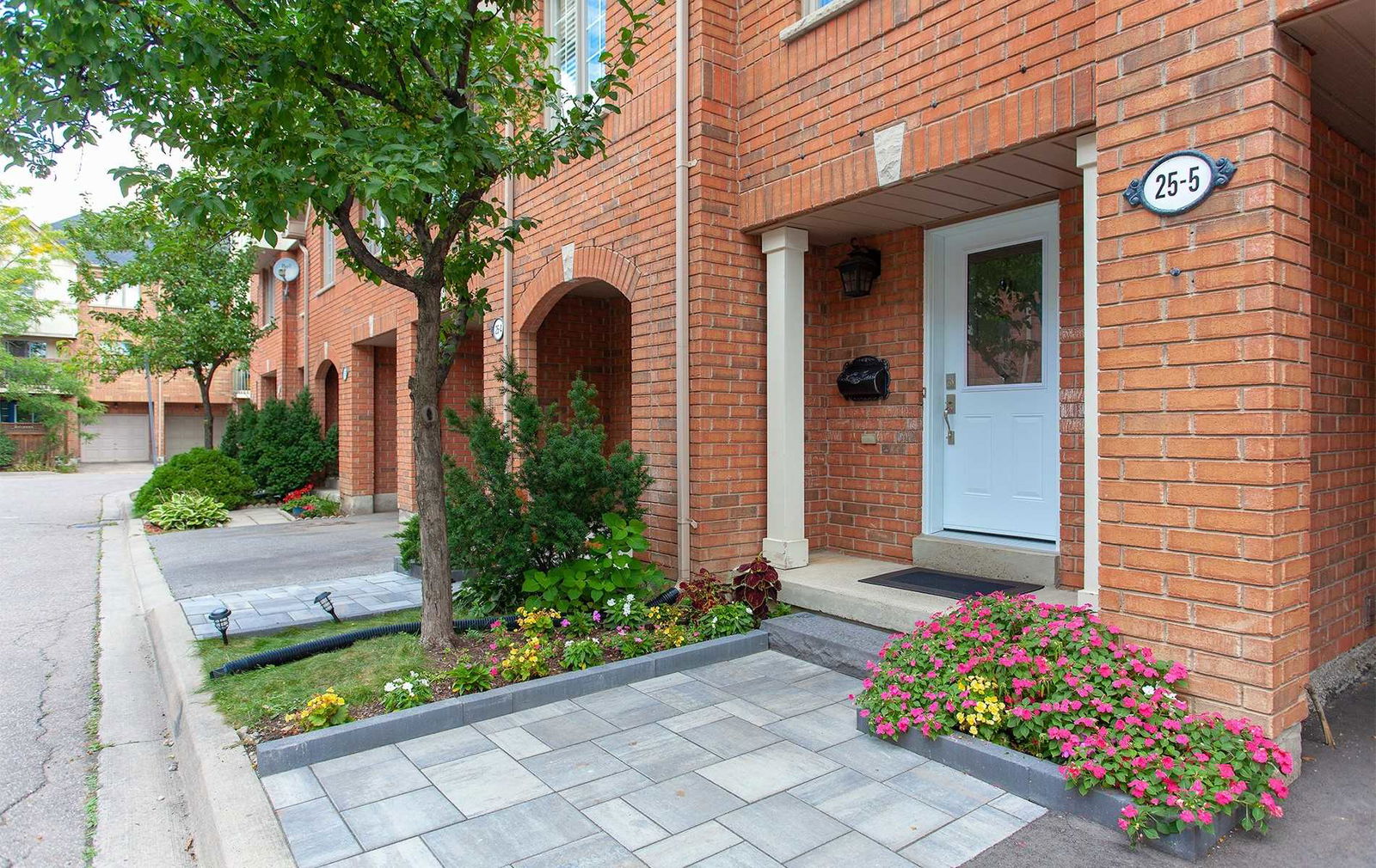 West Dean Park Townhomes, Etobicoke, Toronto