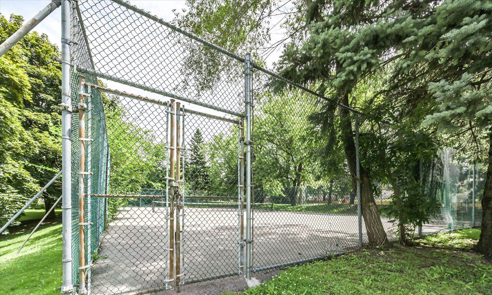 Tennis — Woodlands On The Park Condos, Scarborough, Toronto