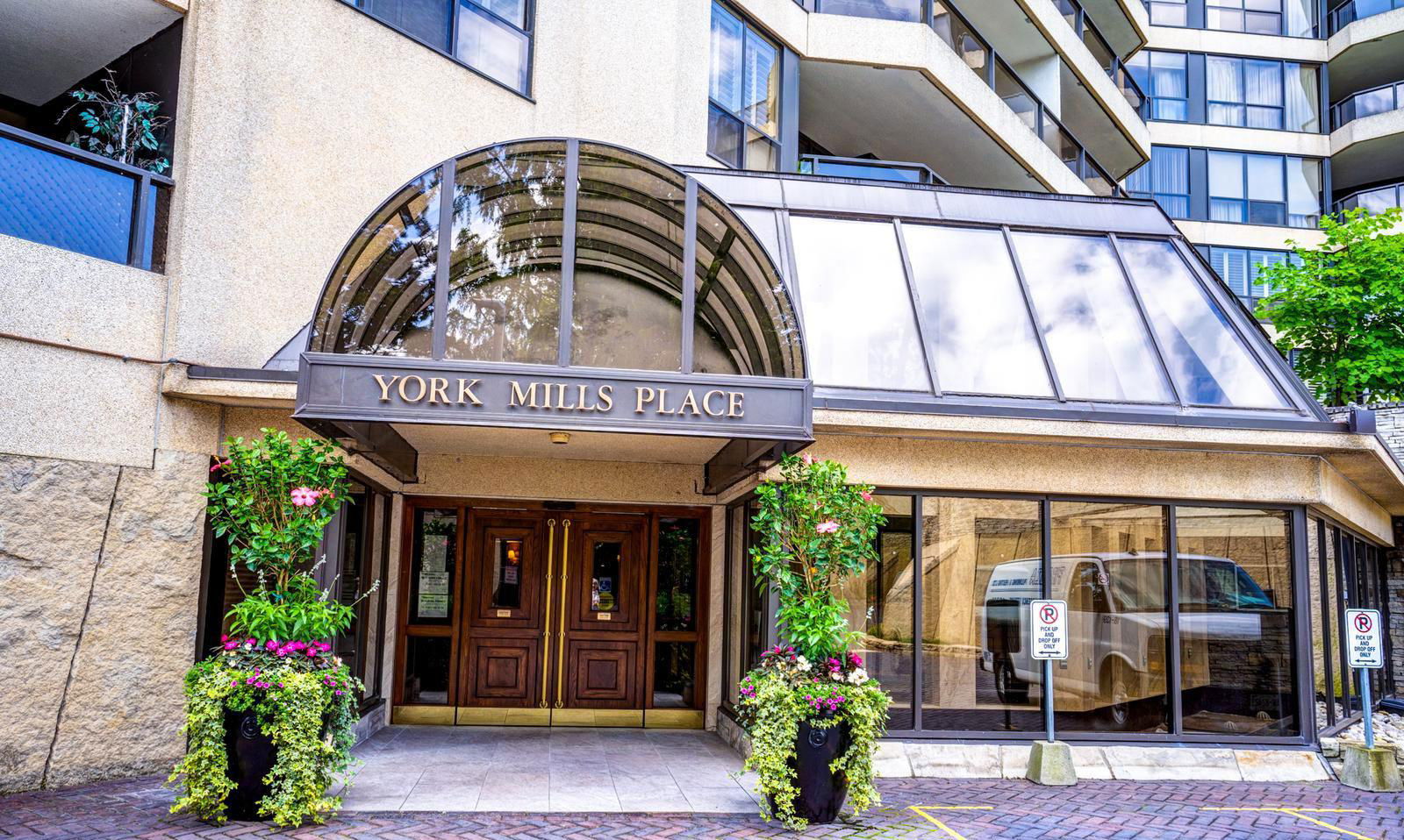 Entrance — York Mills Place Condos, North York, Toronto