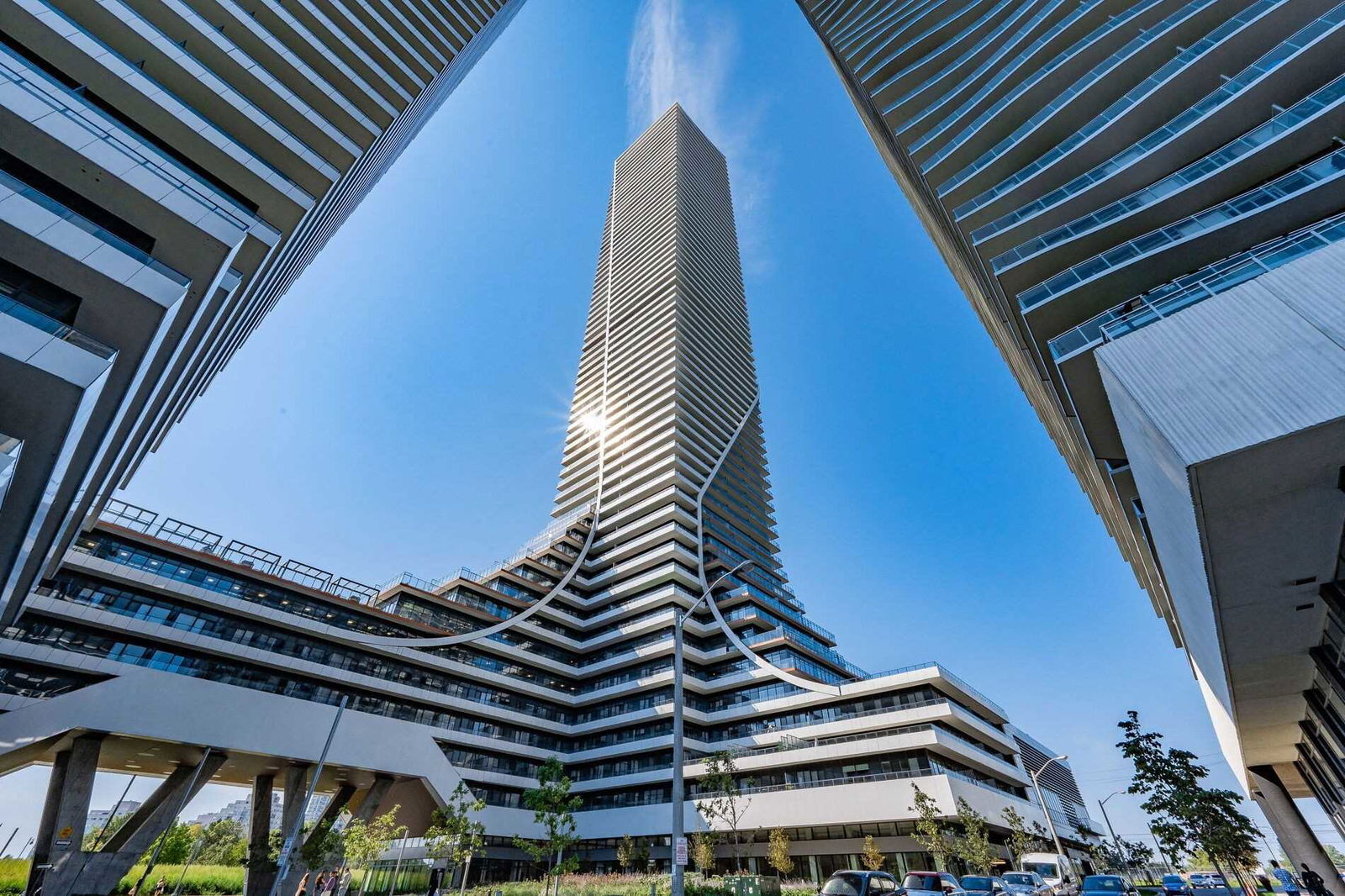 Sky Tower at Eau Du Soleil Condos, Etobicoke, Toronto