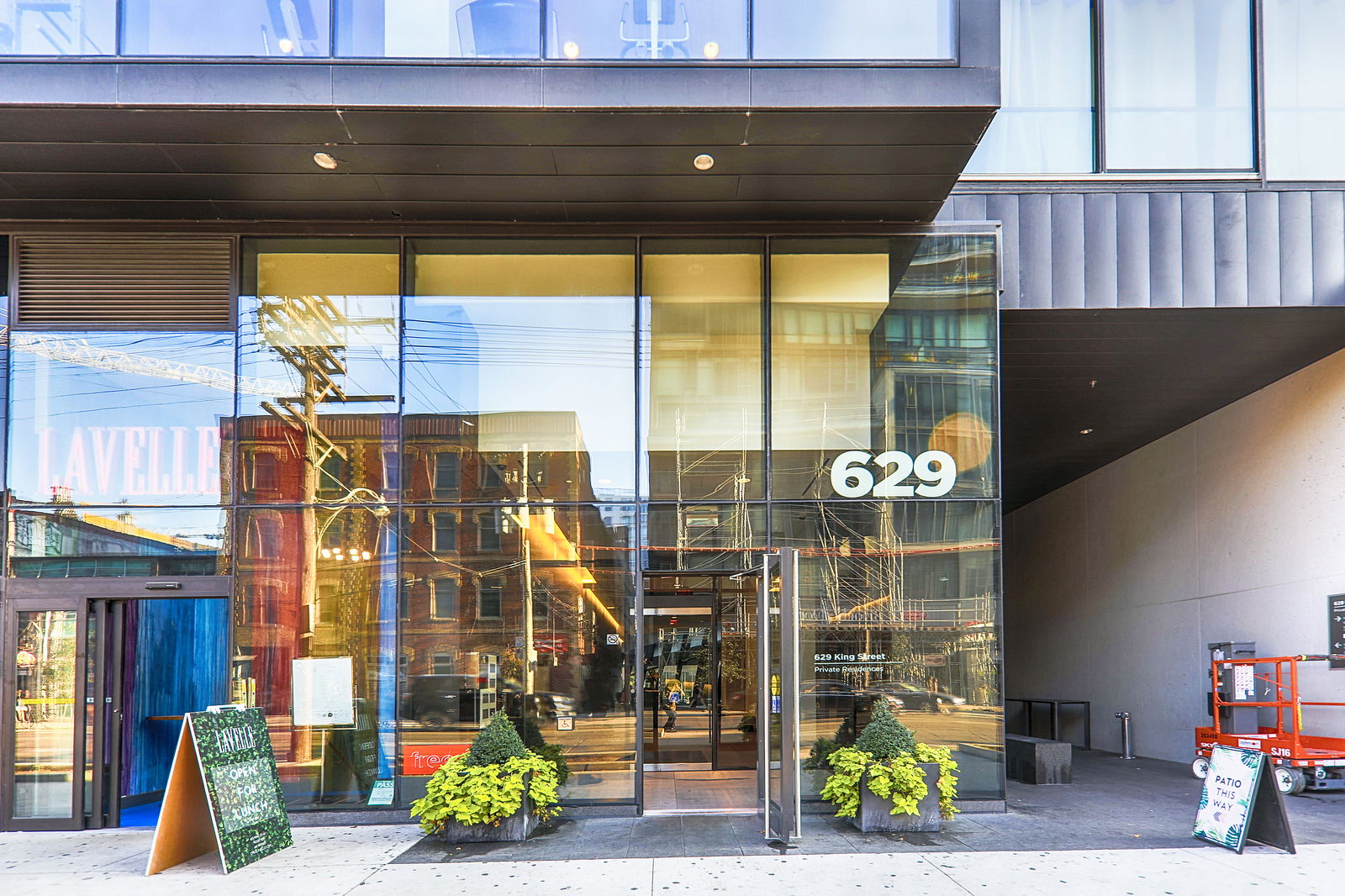 Entrance — Thompson Residences, Downtown, Toronto