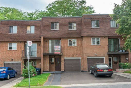 238-264 Palmdale Drive Townhomes, Scarborough, Toronto