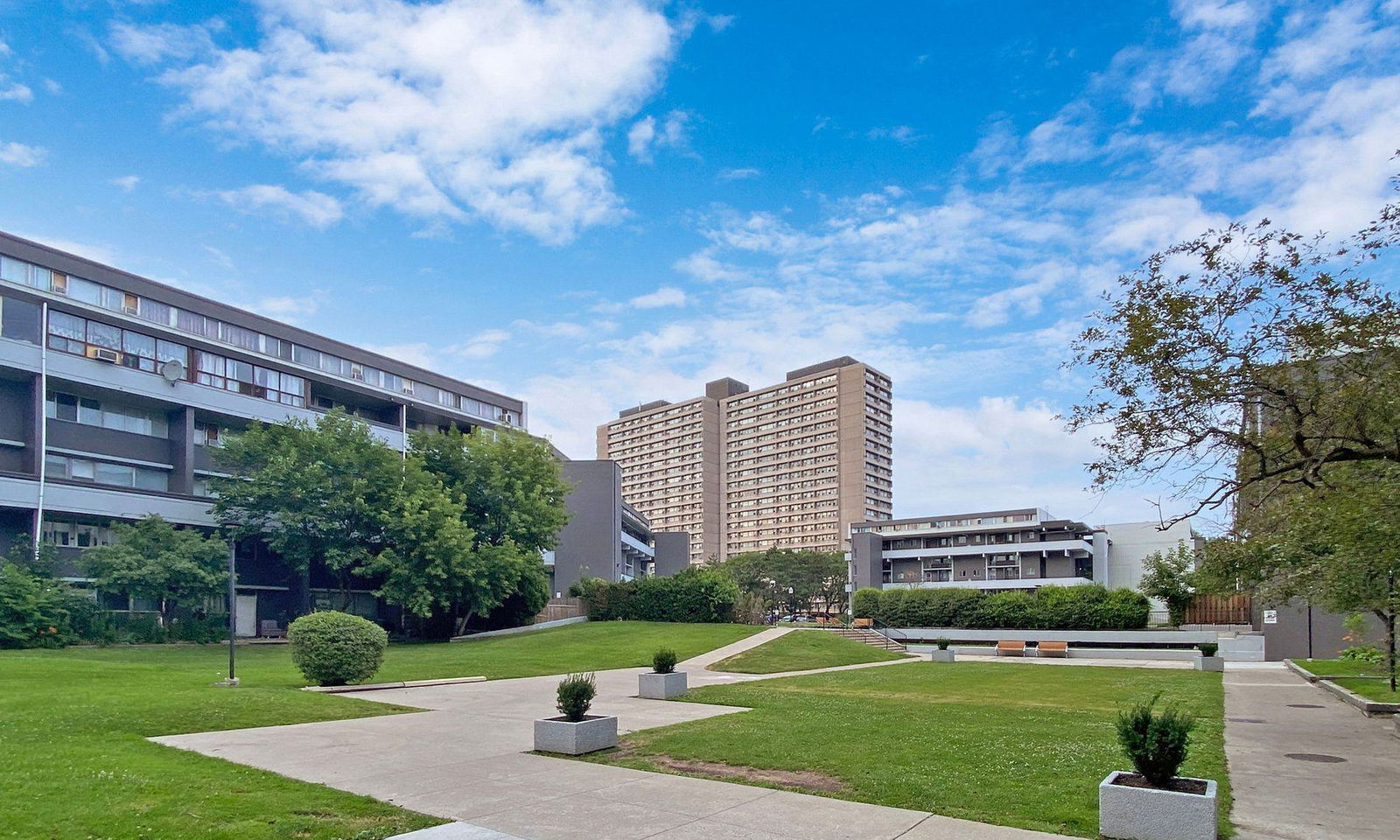 Sunny Glenway Condos, North York, Toronto