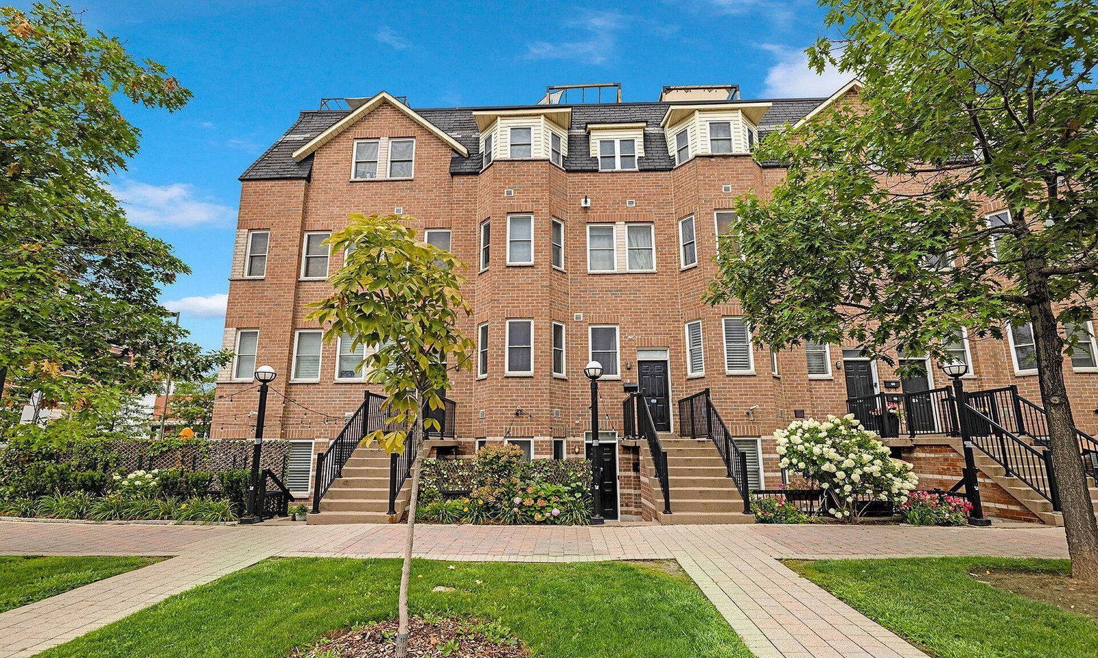 Liberty Walk Townhomes, North York, Toronto