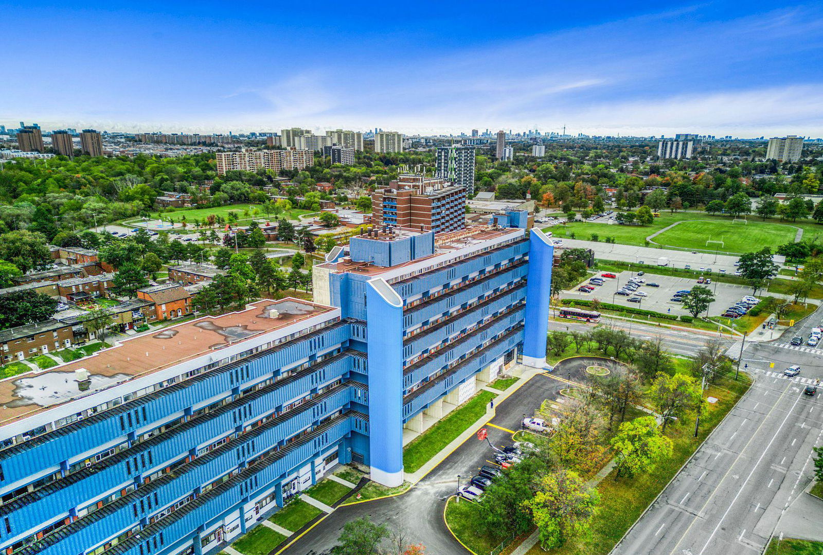 Exterior Side — 4745 Jane Street Condos, North York, Toronto