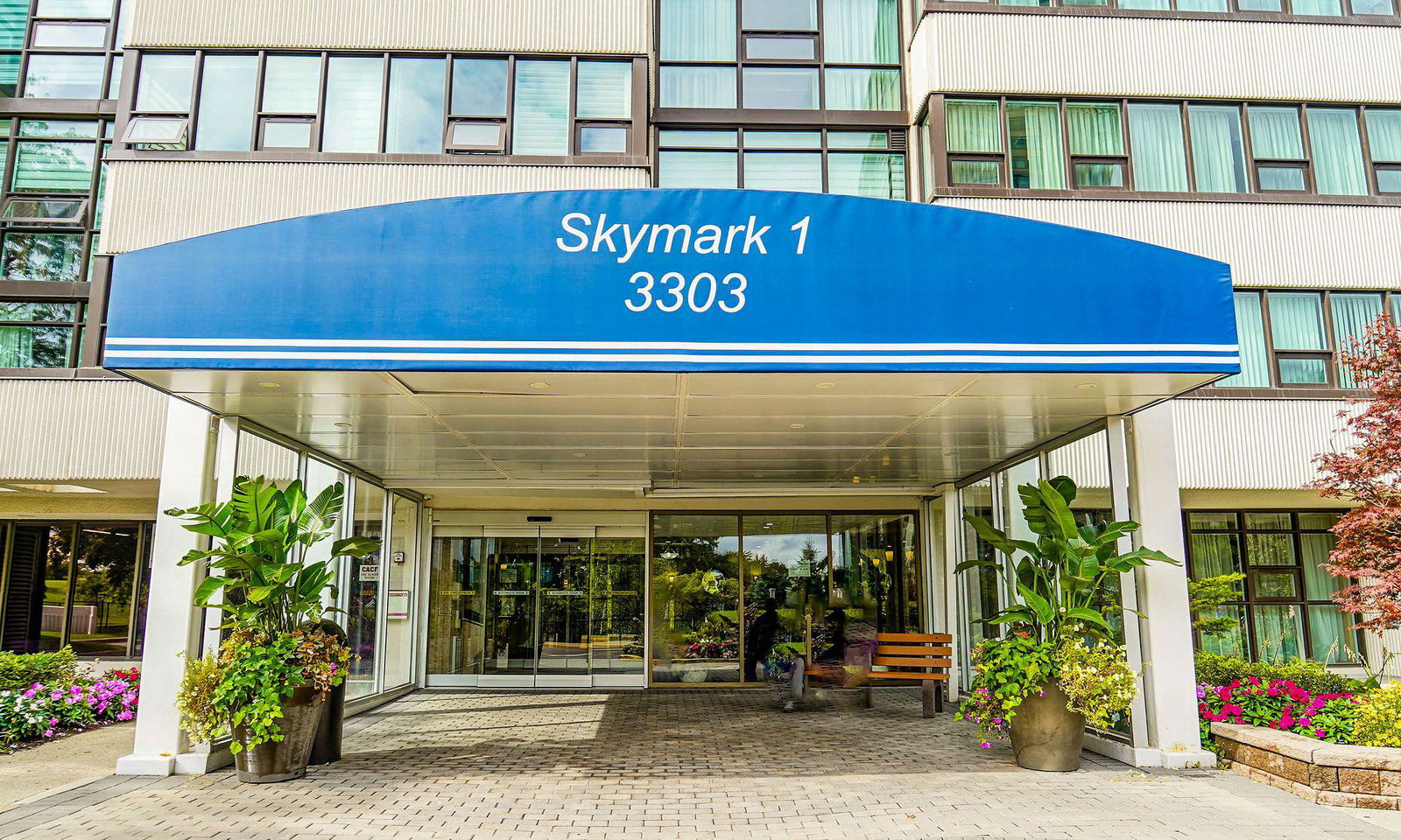 Entrance — Skymark I Condos, North York, Toronto