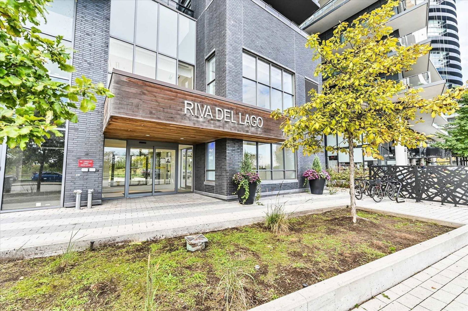 Riva Del Lago Condos, Etobicoke, Toronto