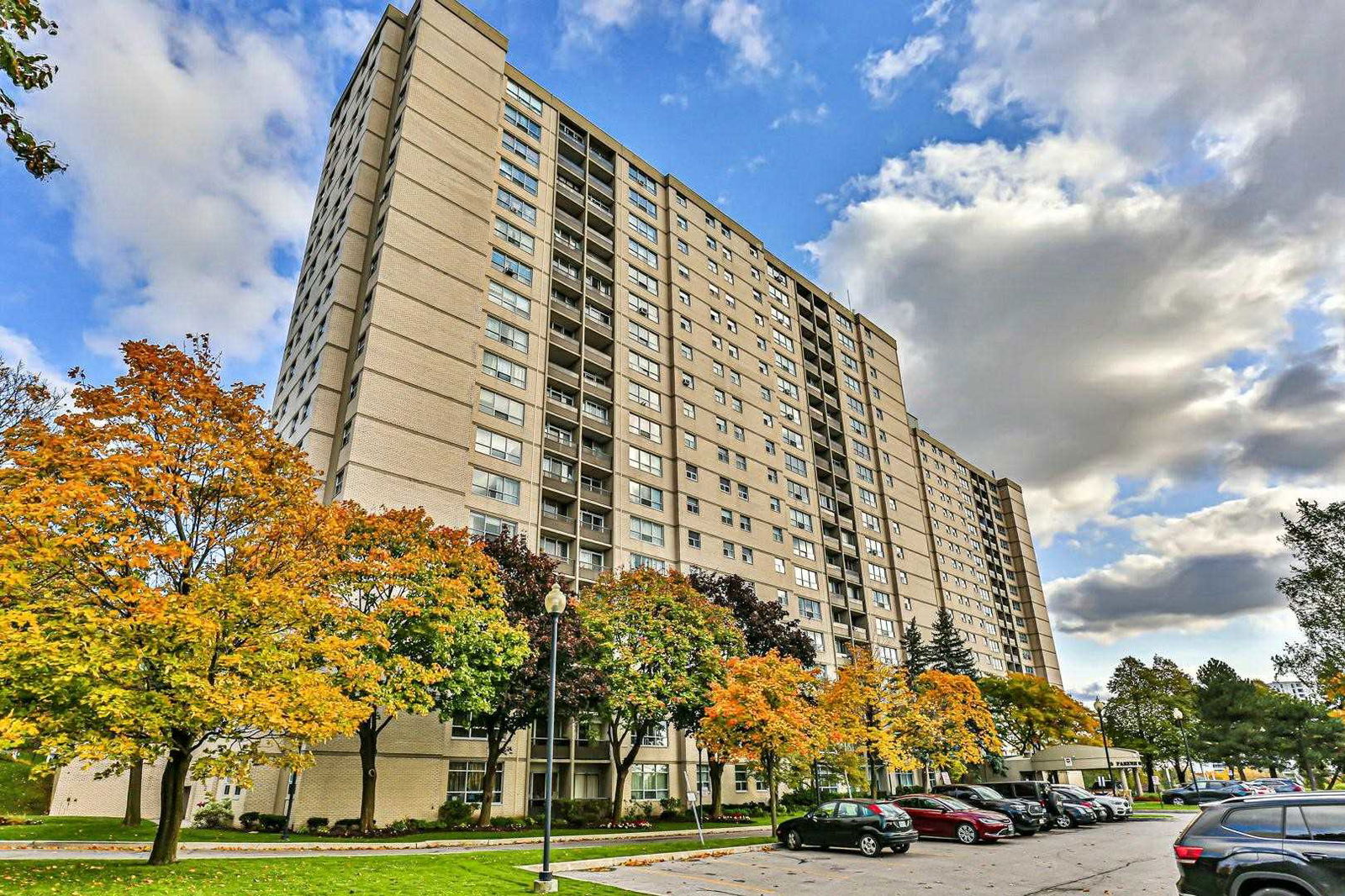 York Gardens Condos, North York, Toronto