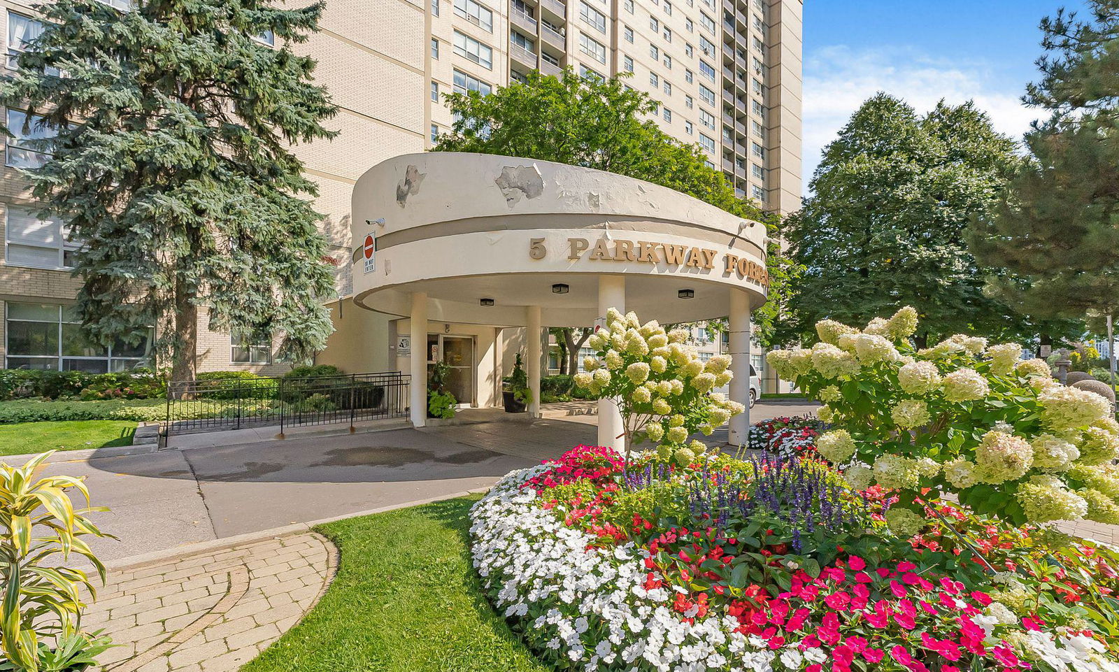 Entrance — York Gardens Condos, North York, Toronto