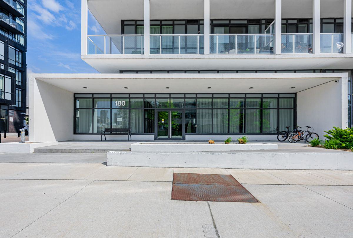 Entrance — Vivo Condos, North York, Toronto