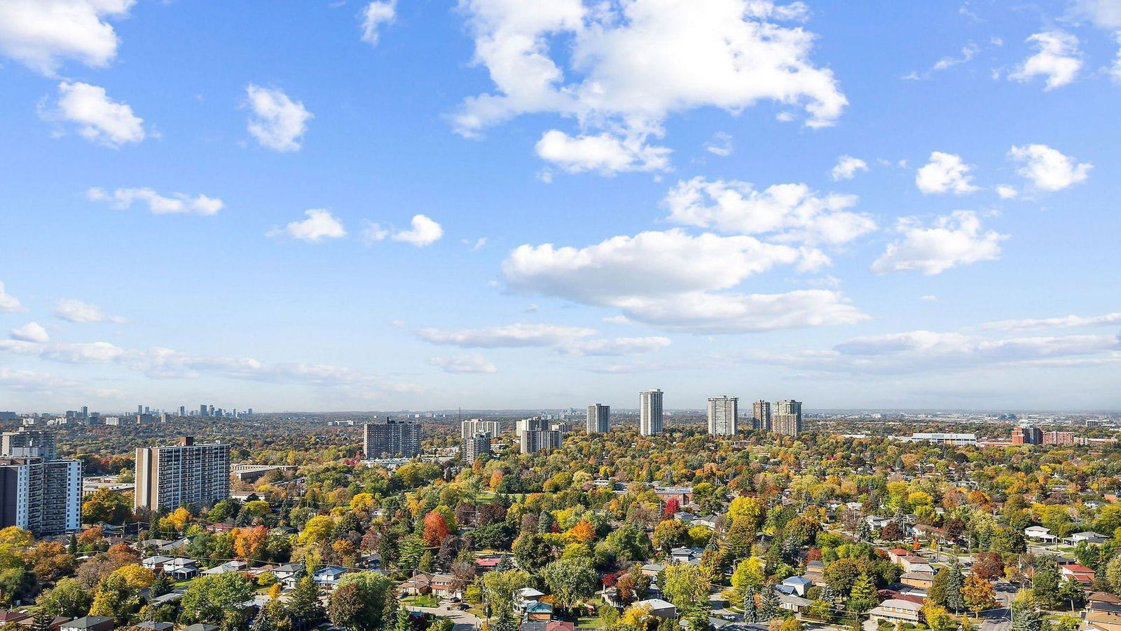 Skyline — Verdé Condos, North York, Toronto