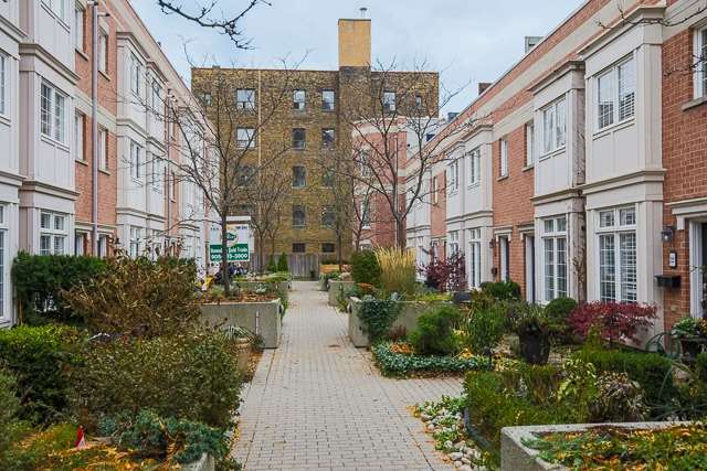 Massey Estates Townhomes, Downtown, Toronto