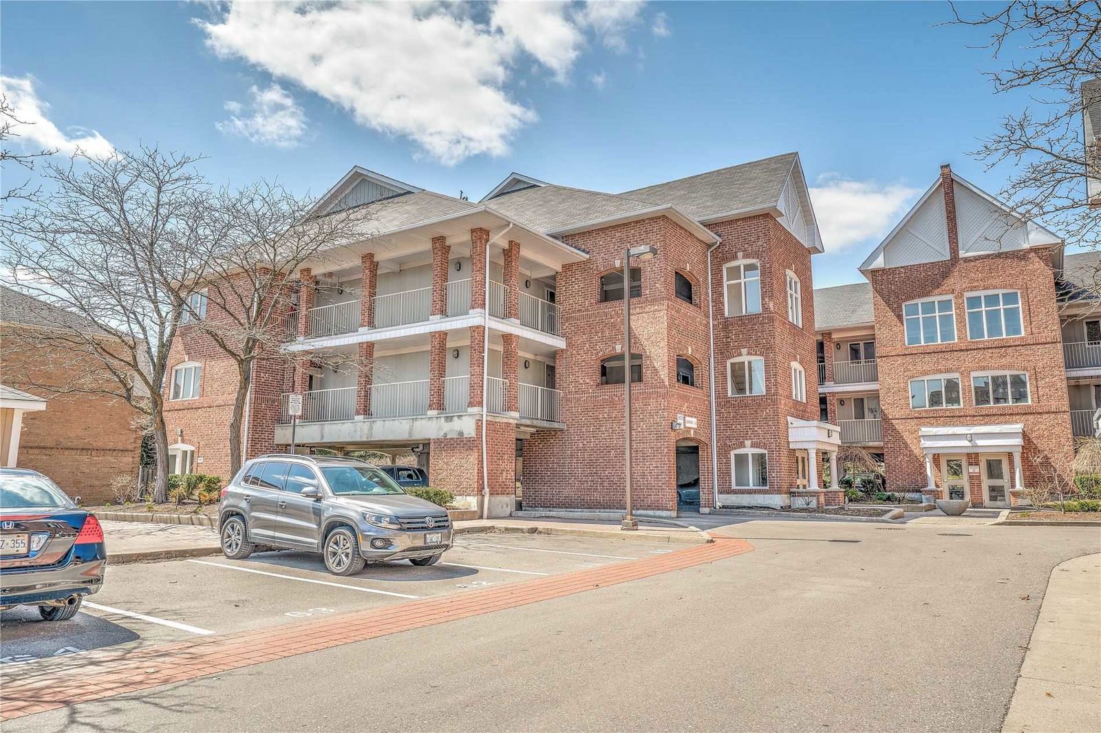 Bristol Road Townhomes, Mississauga, Toronto