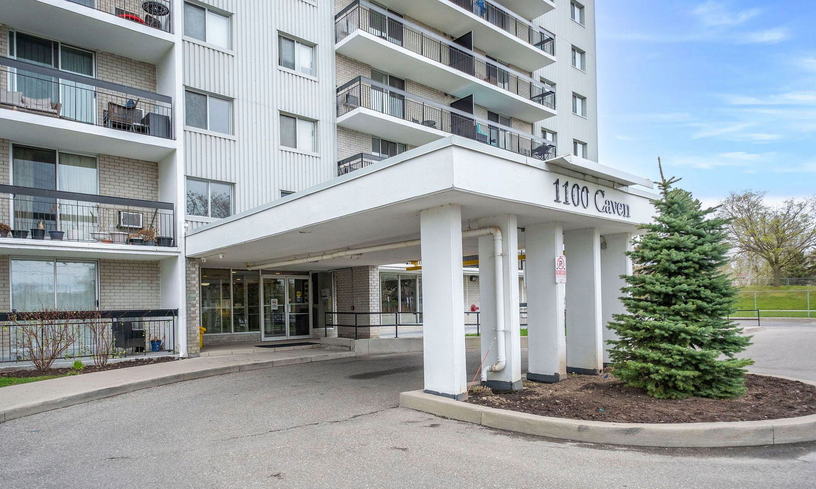 Entrance — 1100 Caven Condos, Mississauga, Toronto