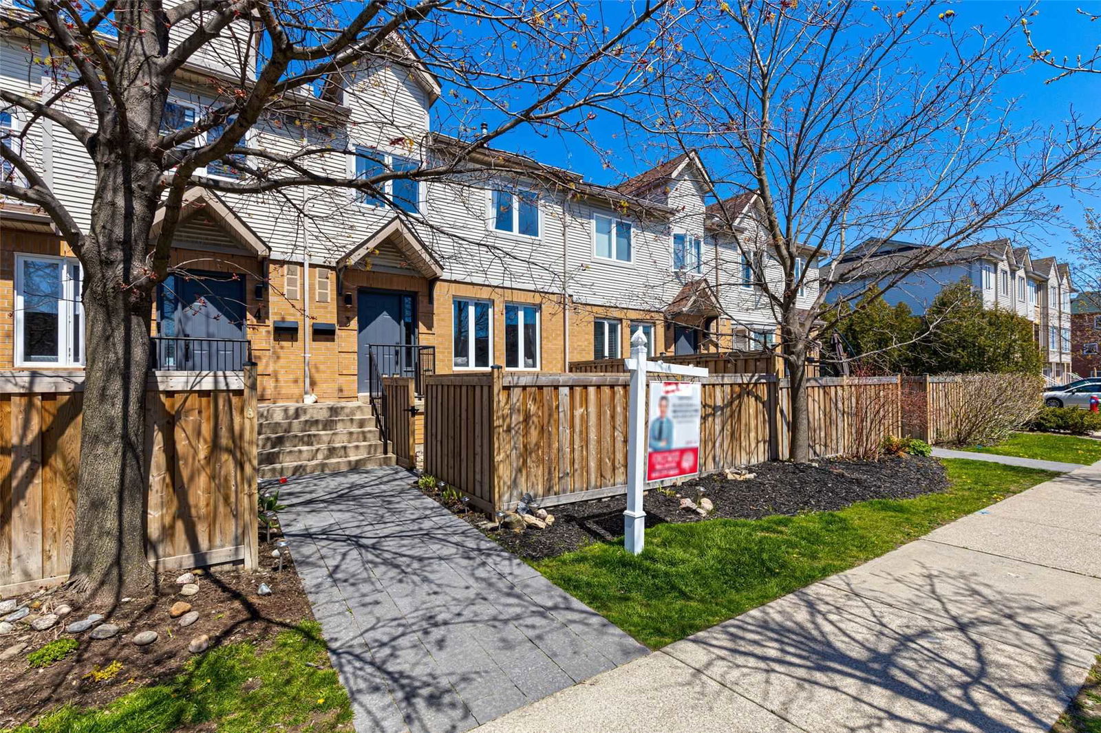 1242 Parkwest Townhouses, Mississauga, Toronto