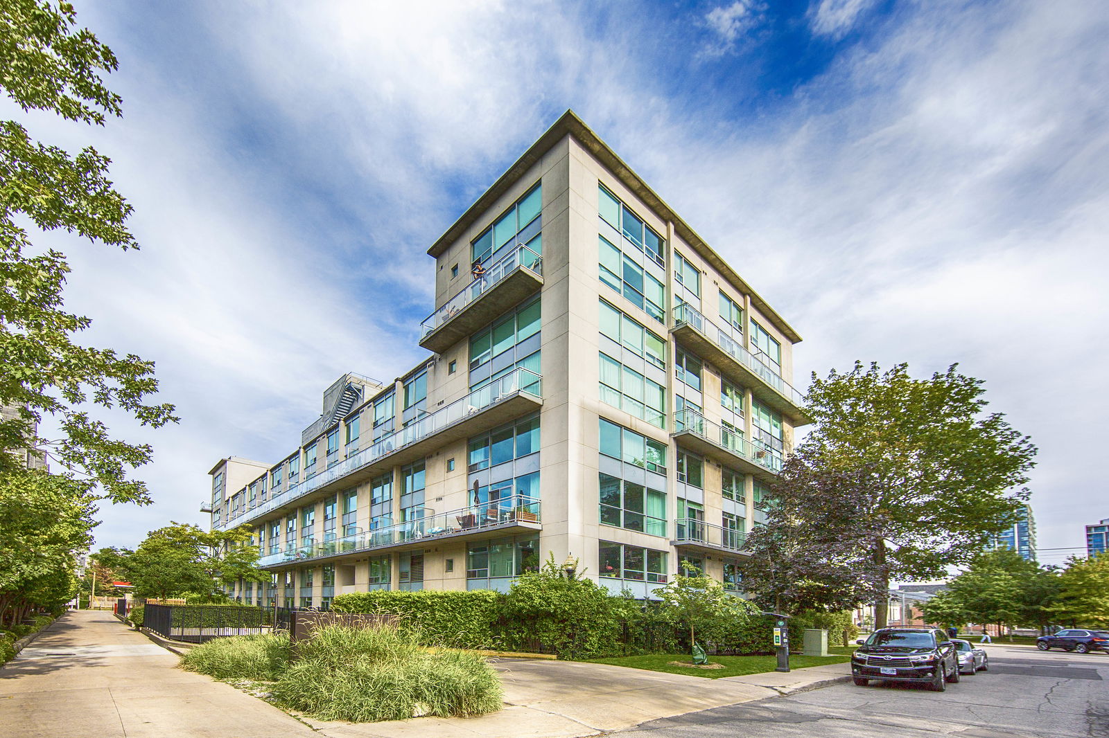 Exterior — King West Village Lofts, Downtown, Toronto