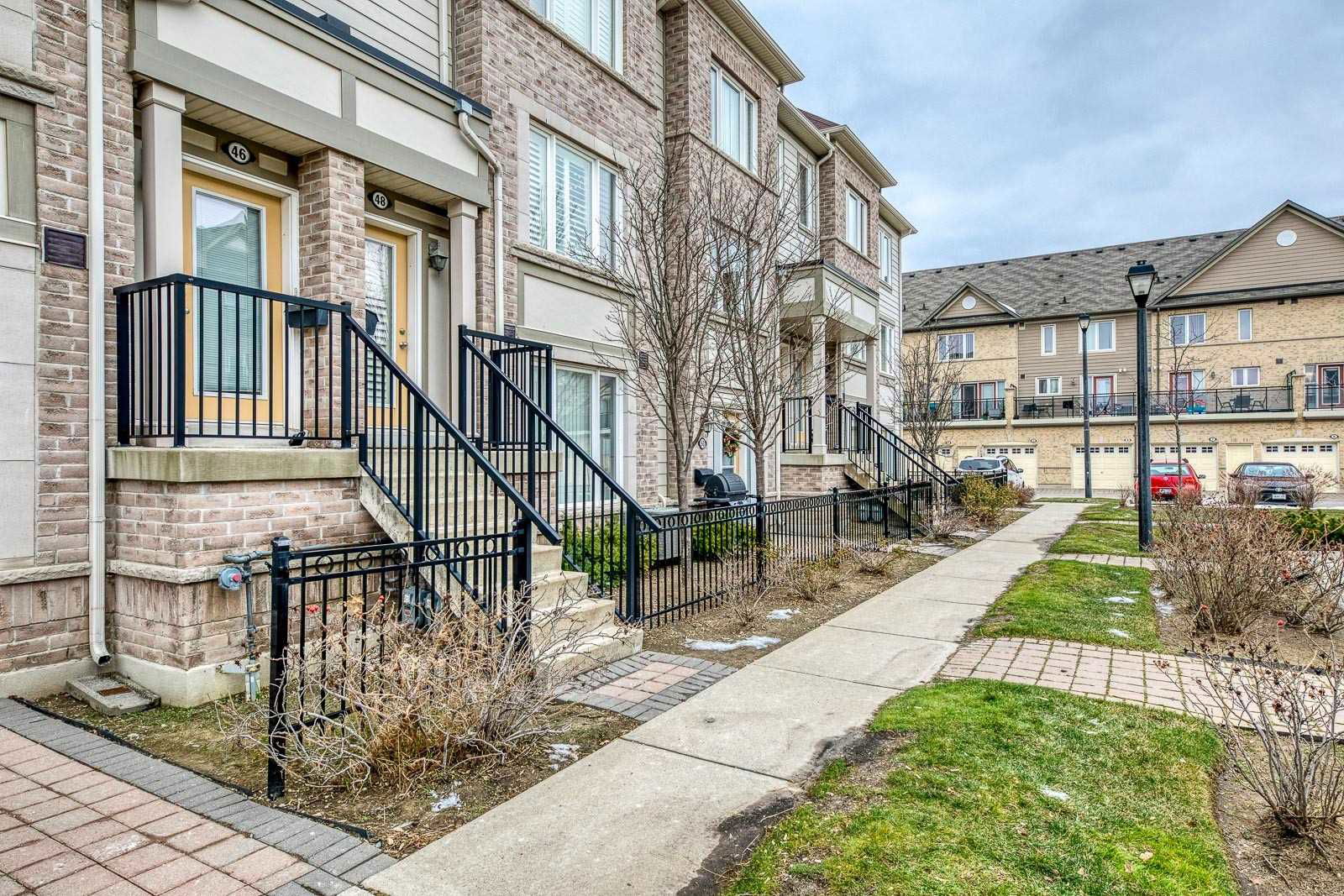 Hazelton Place Townhomes, Mississauga, Toronto