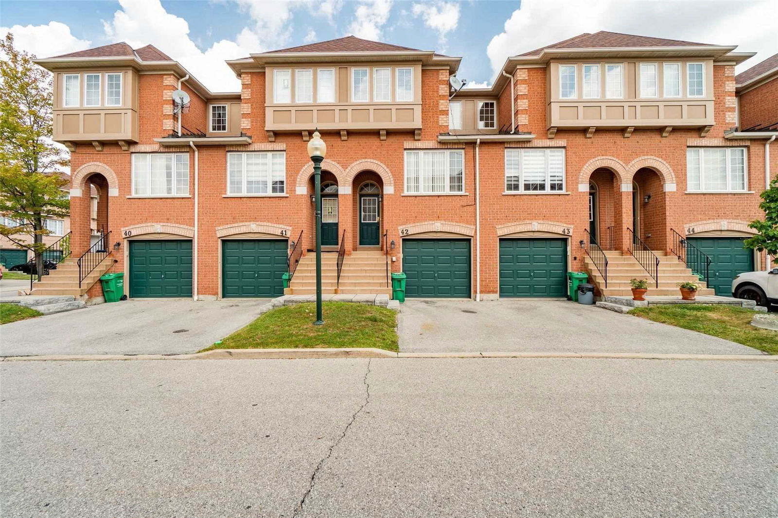 Cedarglen Gate Townhomes, Mississauga, Toronto