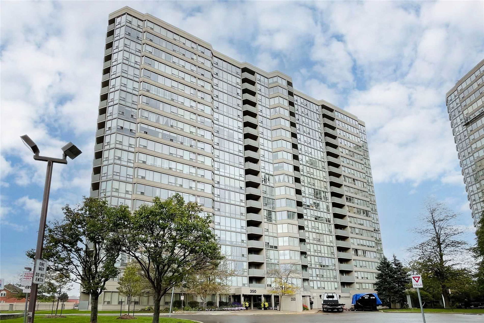 Centre I & Centre II Condos, Mississauga, Toronto