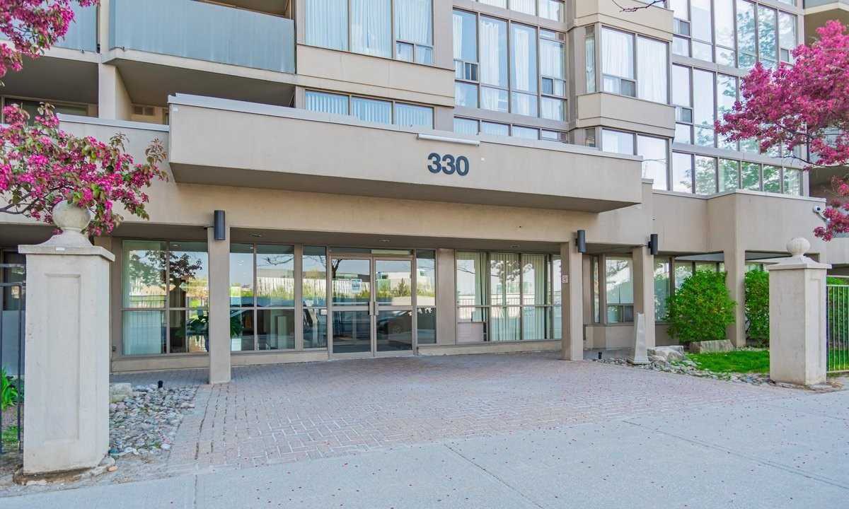 Entrance — Centre I & Centre II Condos, Mississauga, Toronto