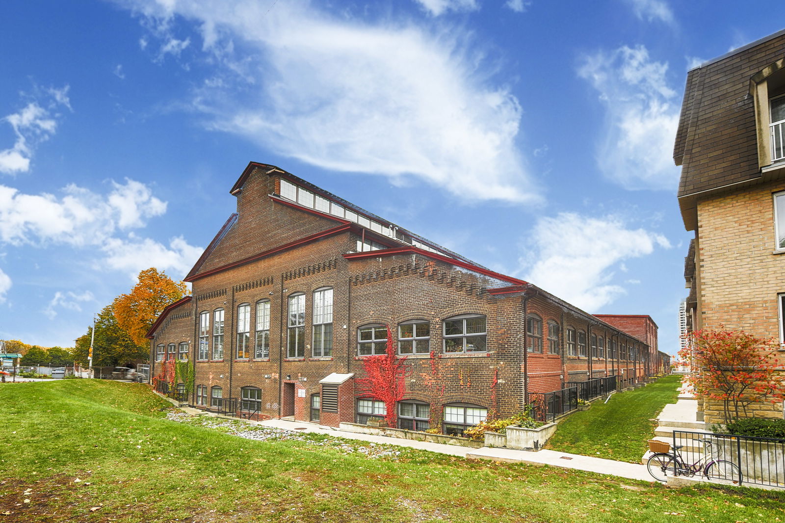 Exterior — Foundry Lofts, West End, Toronto