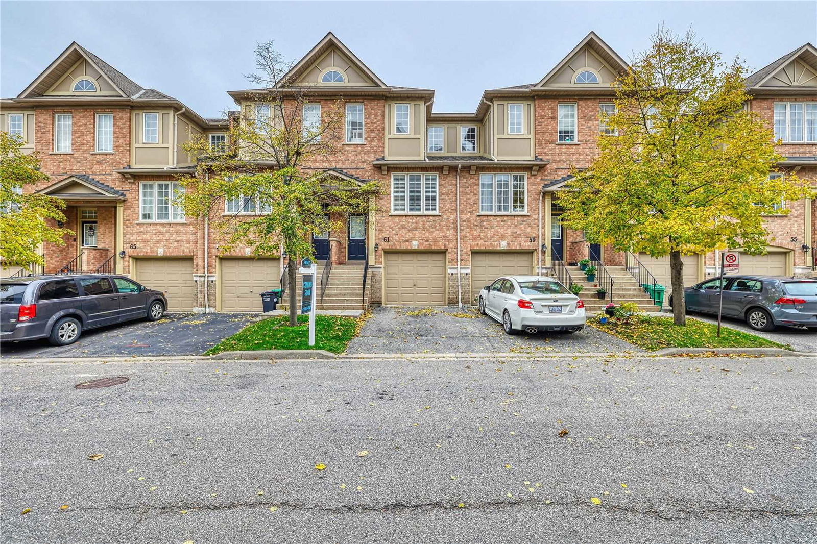 Scollard Court Townhomes, Mississauga, Toronto