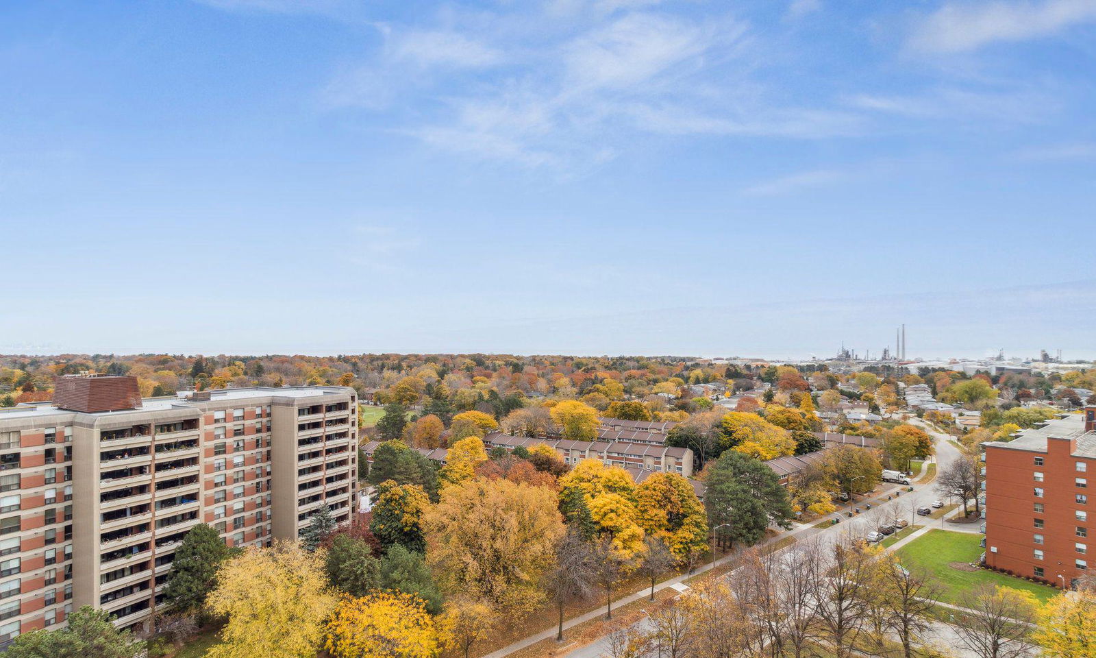 Skyline — 966 Inverhouse Condos, Mississauga, Toronto