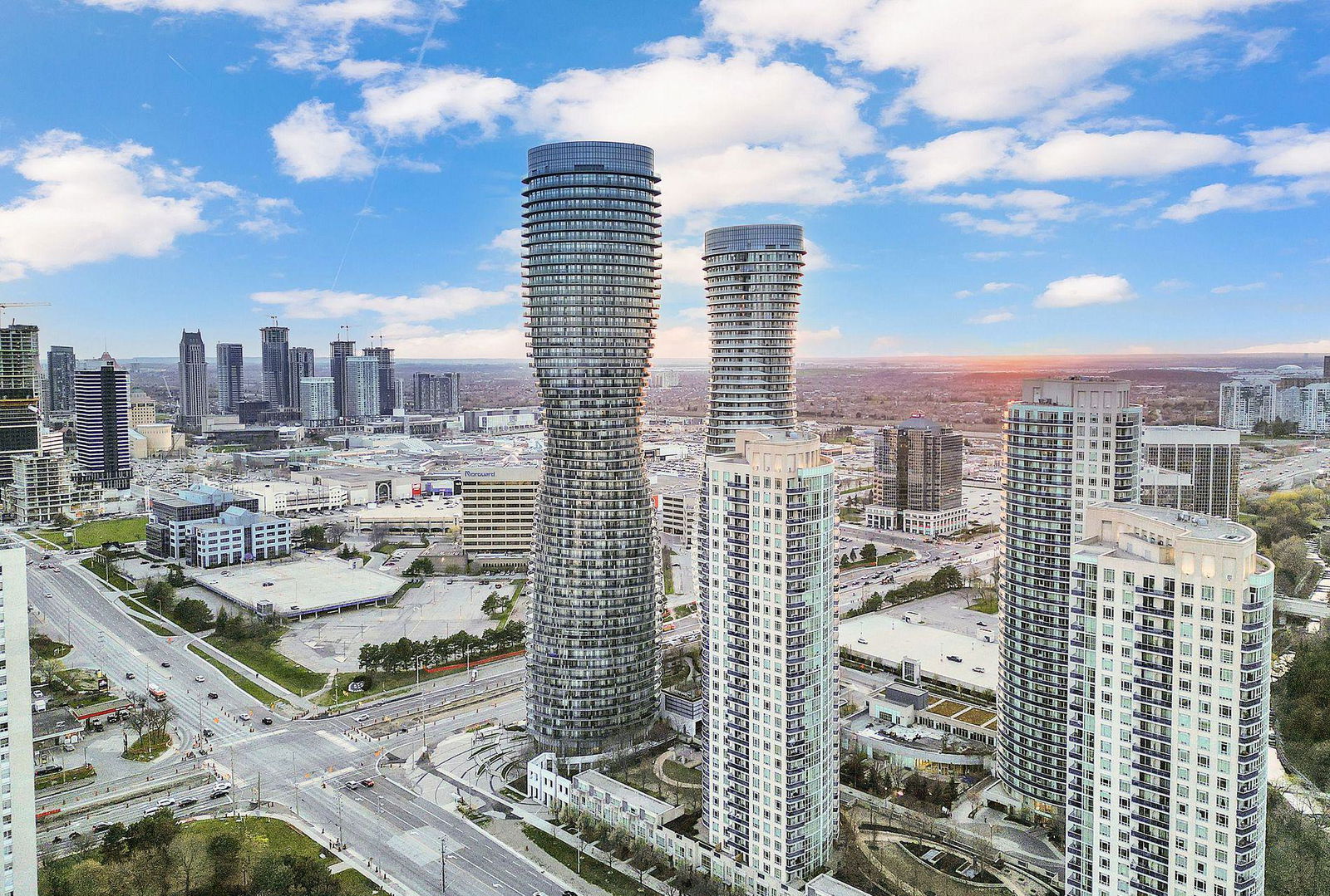 Absolute World IV Condos, Mississauga, Toronto