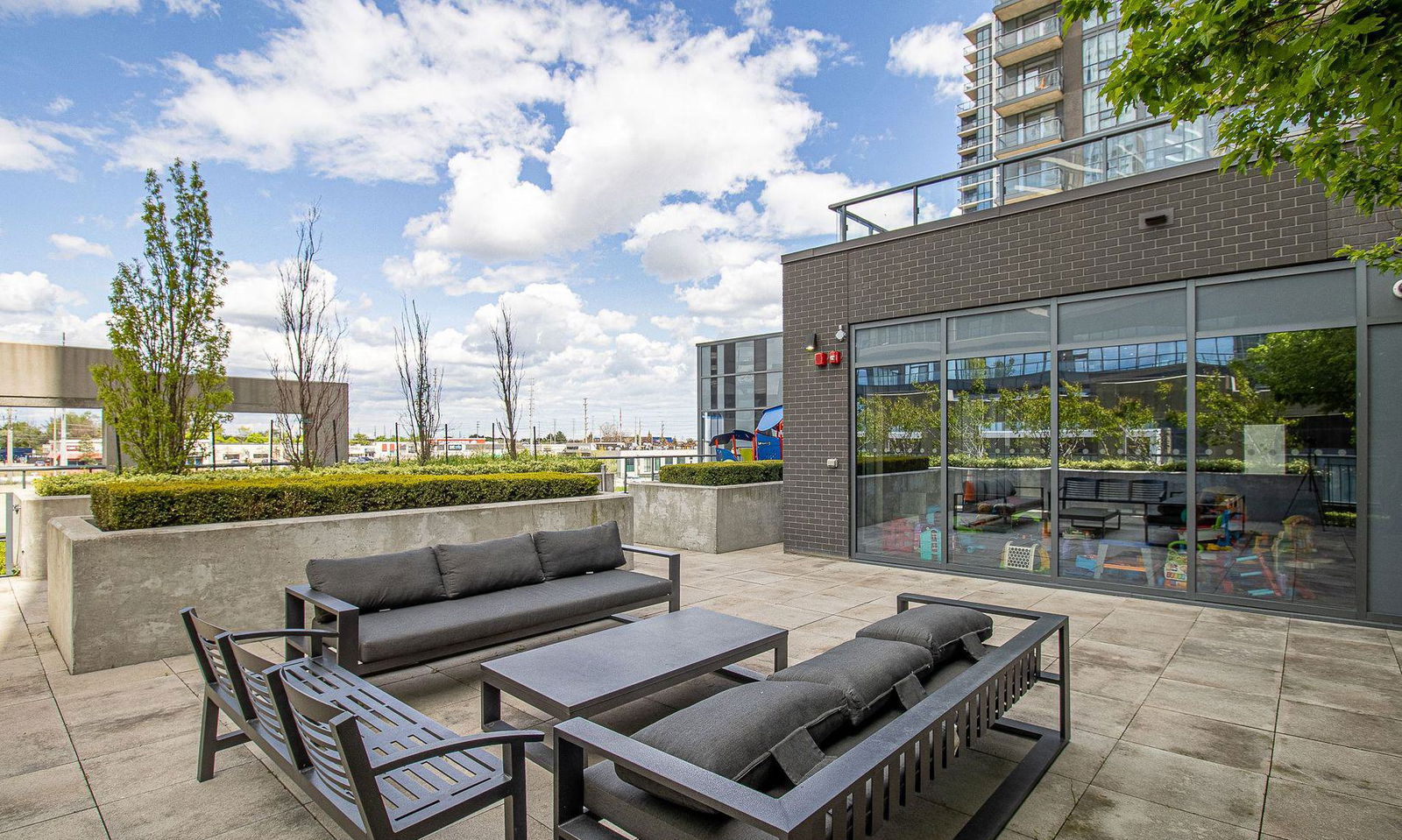 Rooftop Deck — Amber Condos, Mississauga, Toronto