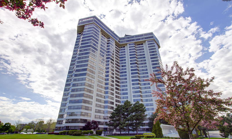 Applewood Landmark Condos