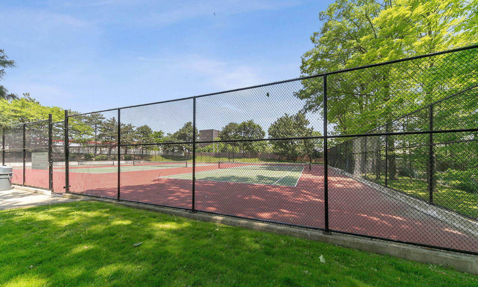 Tennis — Applewood Landmark Condos, Mississauga, Toronto