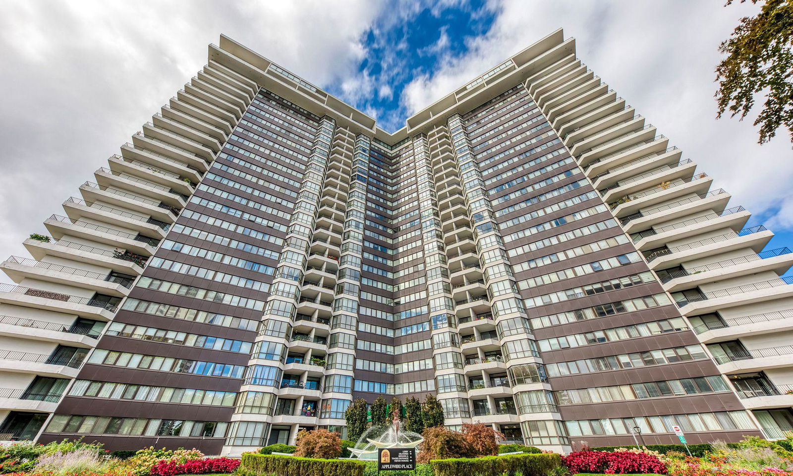 Applewood Place Condos, Mississauga, Toronto