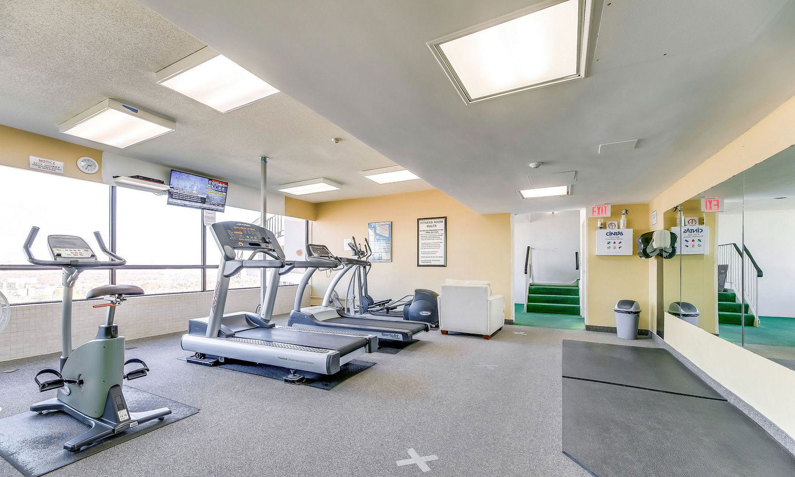 Gym — Applewood Place Condos, Mississauga, Toronto