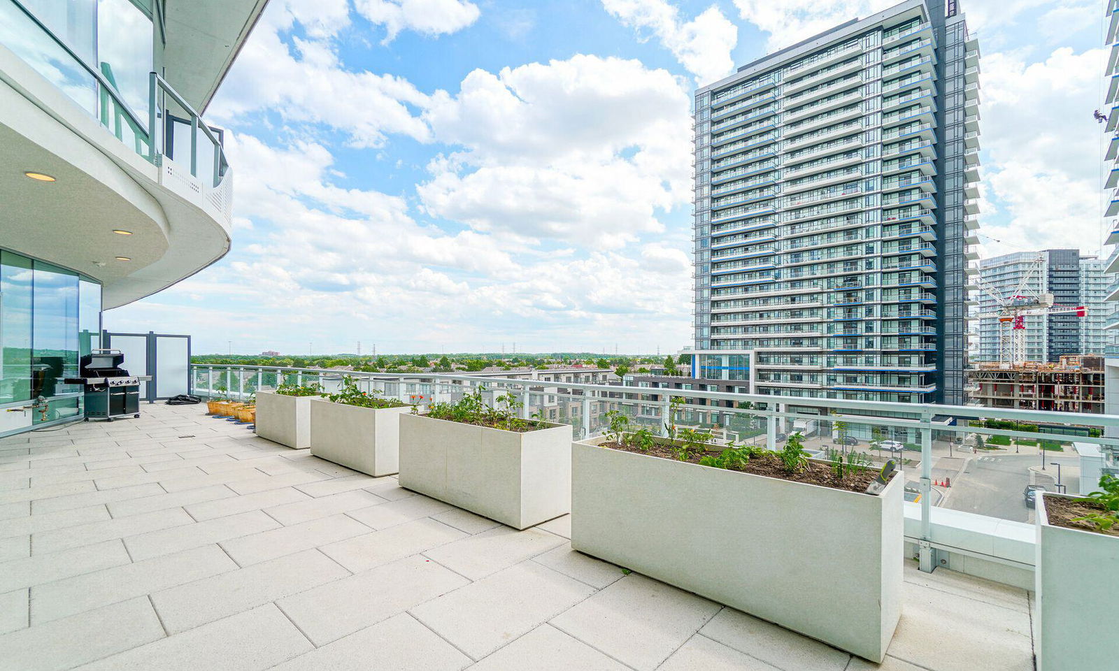 Rooftop Deck — Arc Erin Mills, Mississauga, Toronto