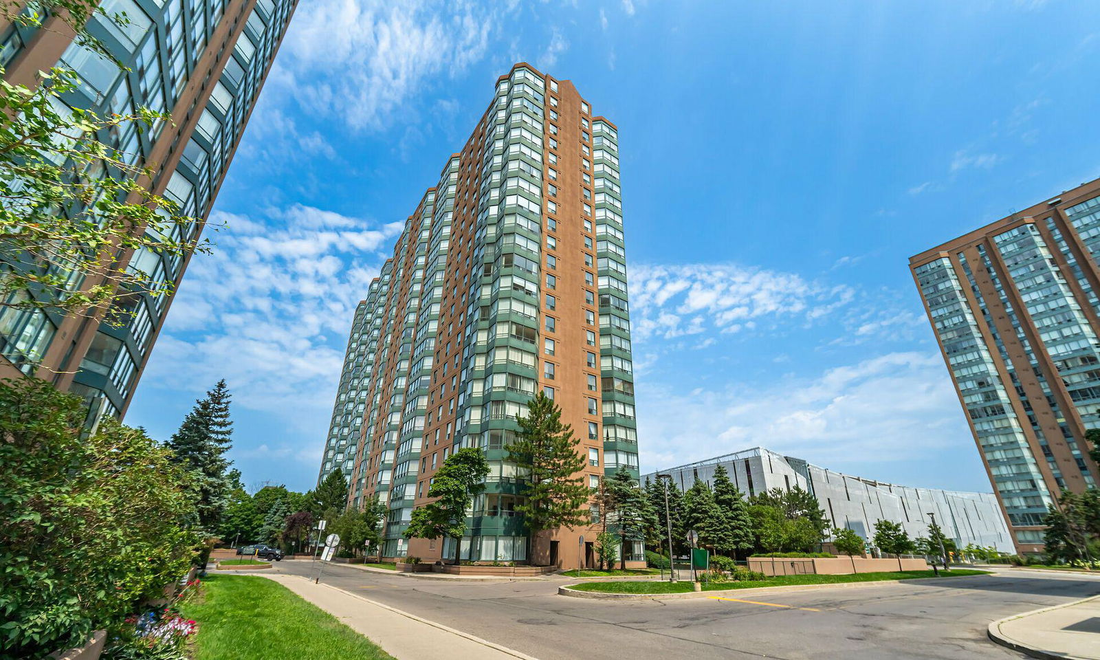 Emerald Gate Condos, Mississauga, Toronto