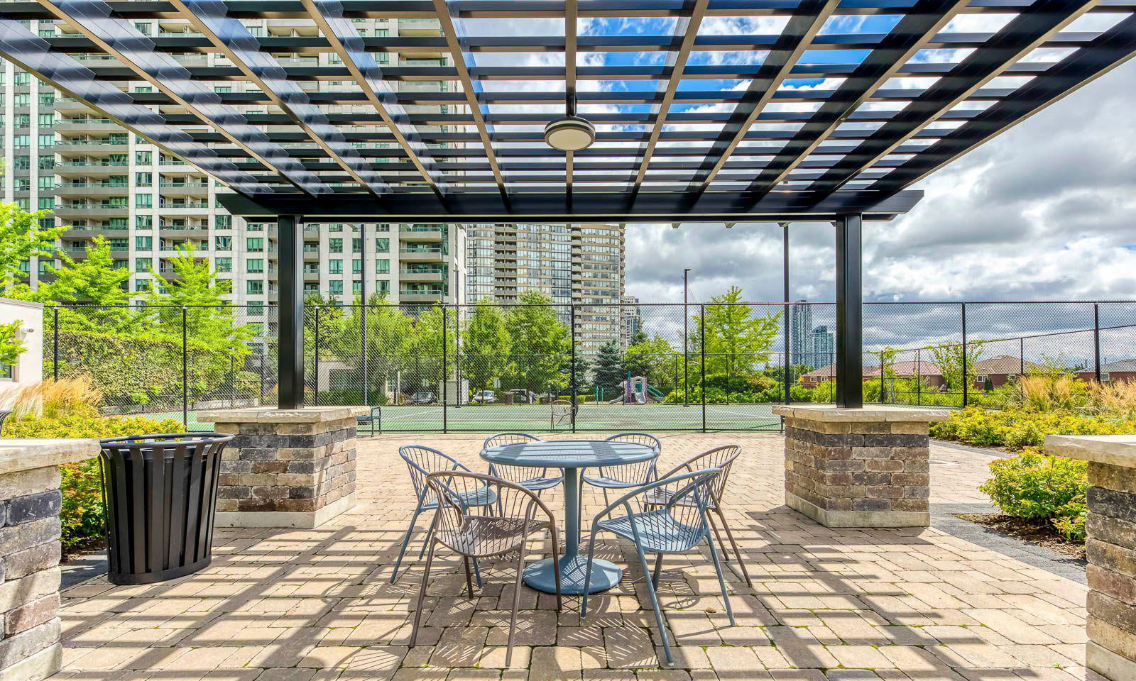 Patio — Grande Mirage Condos, Mississauga, Toronto