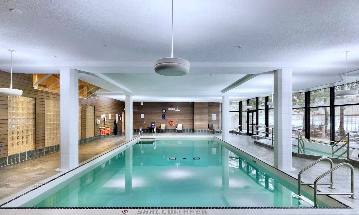 Pool — Granite Gates Condos, Mississauga, Toronto