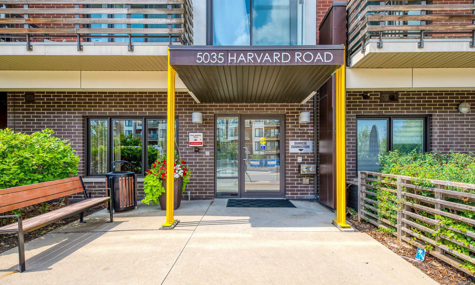 Entrance — Hot Condos, Mississauga, Toronto