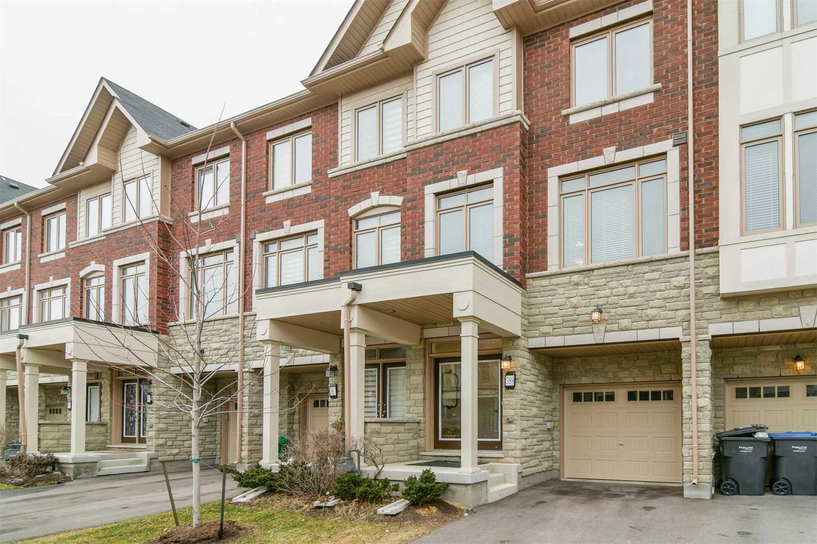 Ladycroft Terrace Townhomes, Mississauga, Toronto