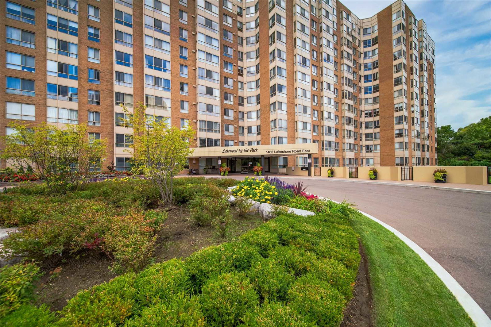 Lakewood on the Park Condos, Mississauga, Toronto