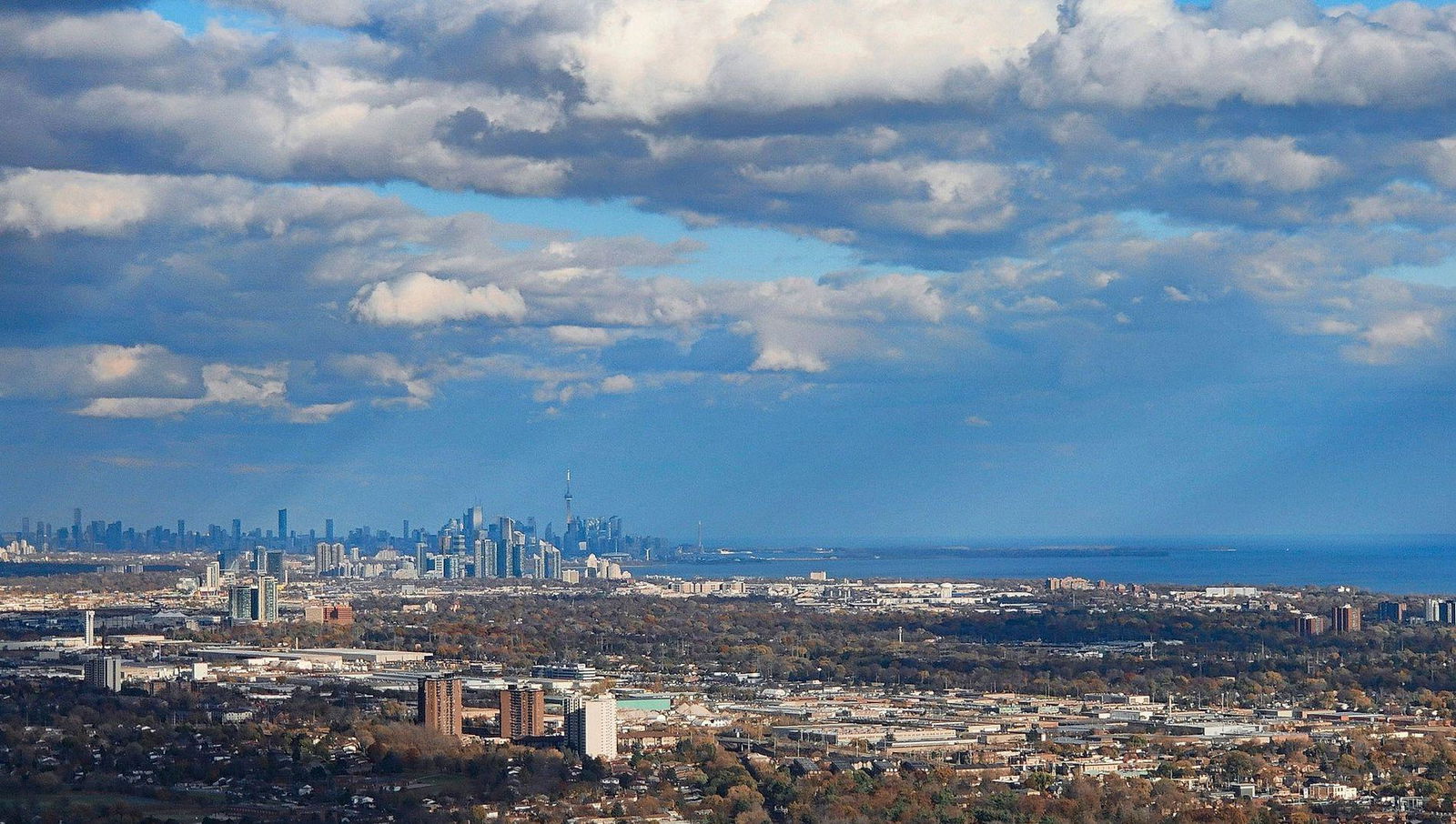 Skyline — M City Condos I, Mississauga, Toronto