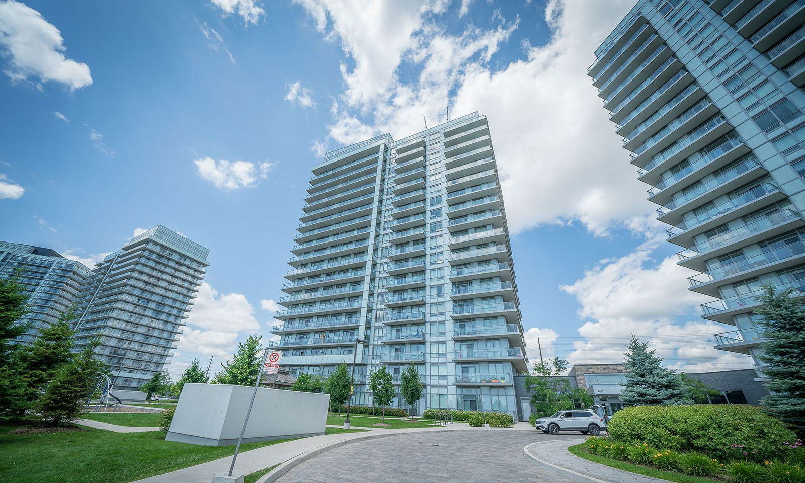 Mills Square Condos, Mississauga, Toronto