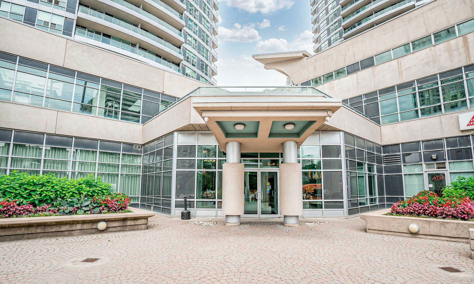 Entrance — No 1 City Center Condos, Mississauga, Toronto