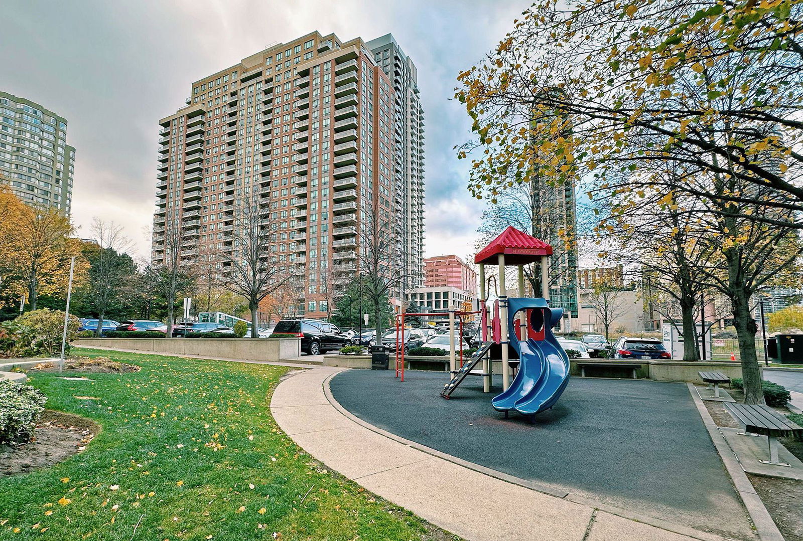 Playground — No 1 City Center Condos, Mississauga, Toronto