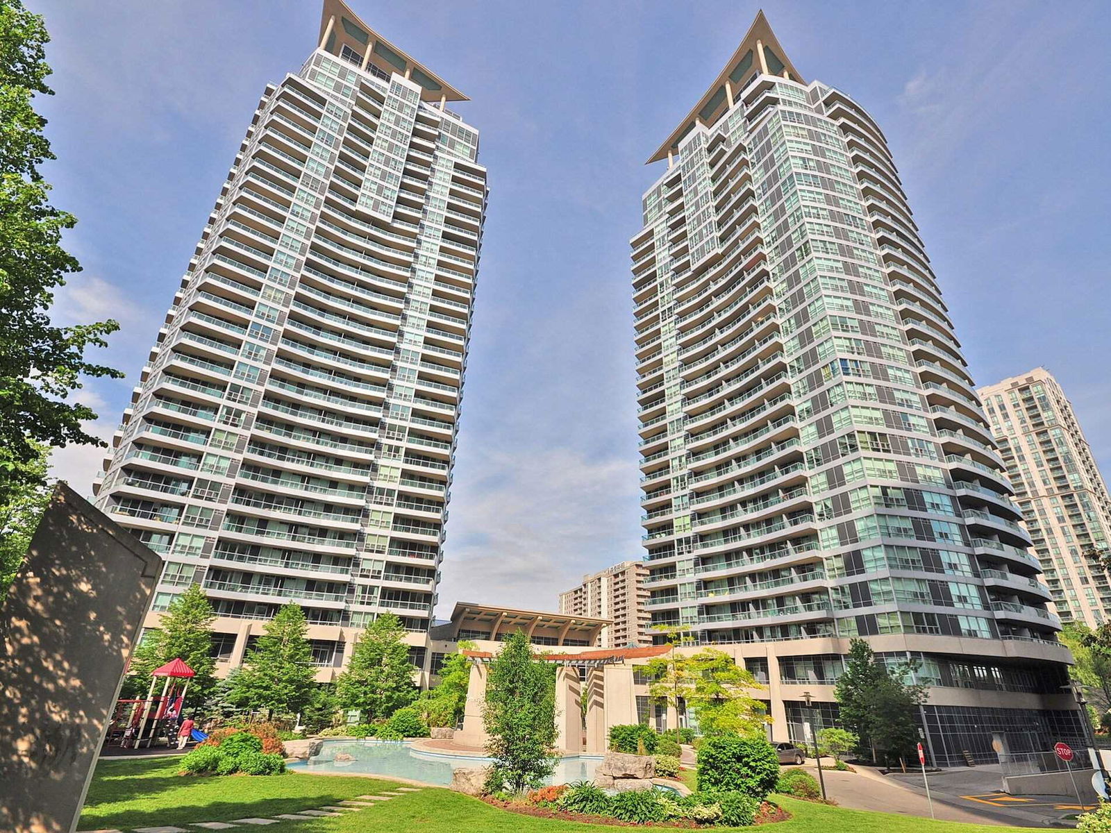 One City Centre Condos, Mississauga, Toronto