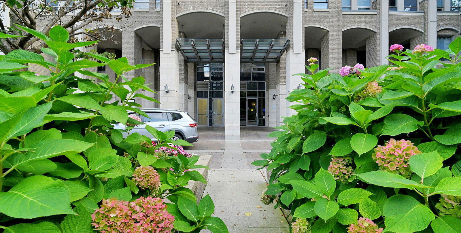 Entrance — One Park Tower Condos, Mississauga, Toronto