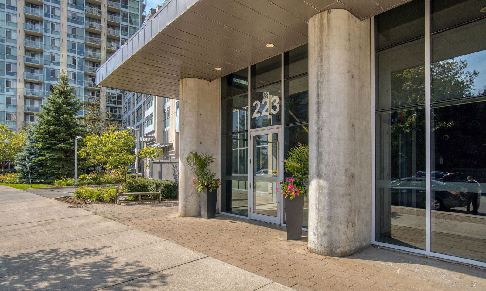 Entrance — Onyx Condos, Mississauga, Toronto