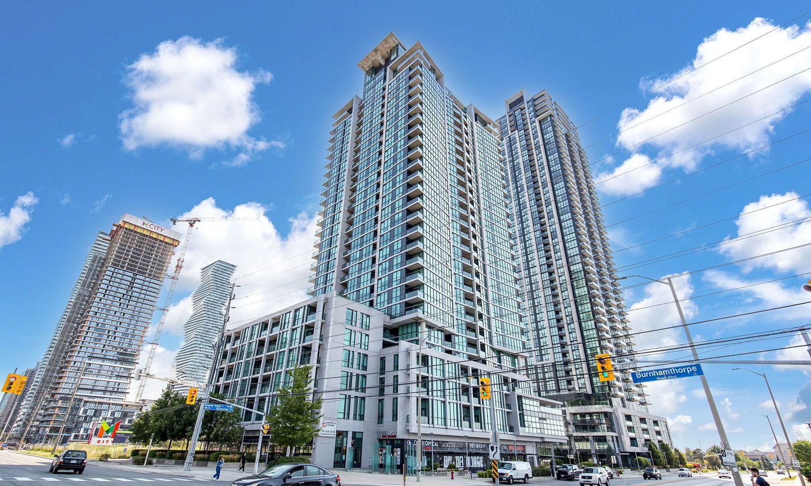 Exterior Side — Pinnacle Grand Park Condos, Mississauga, Toronto