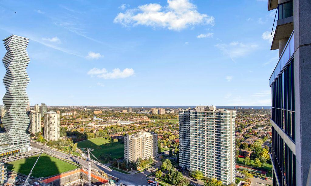 Skyline — Pinnacle Grand Park Condos, Mississauga, Toronto