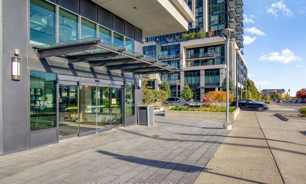 Entrance — Pinnacle Grand Park Condos, Mississauga, Toronto